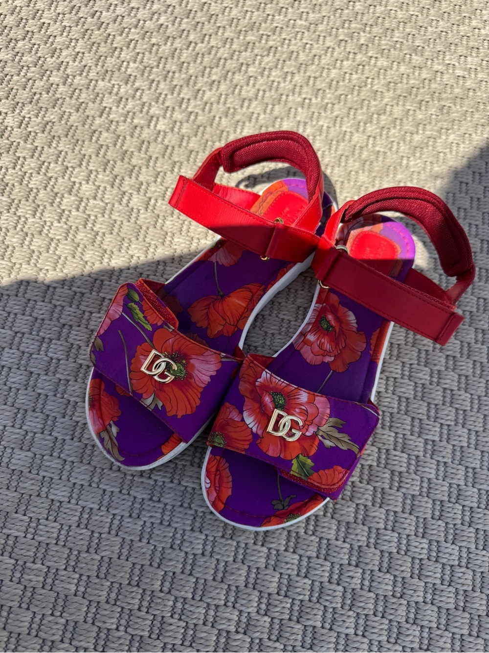 Girls 4Y Dolce & Gabbana Velcro Sandals with Floral Print and Gold Emblem D&G
